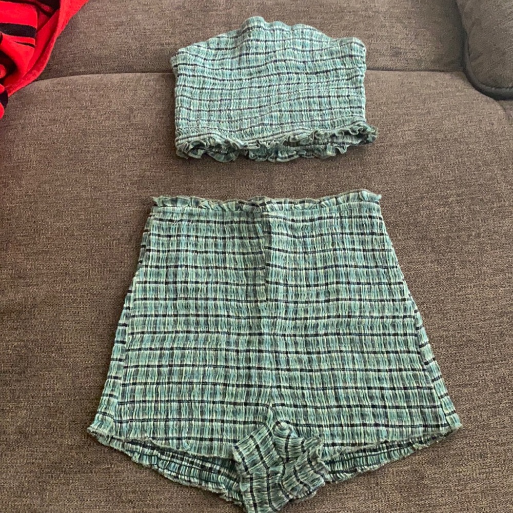 Women’s green tube top set